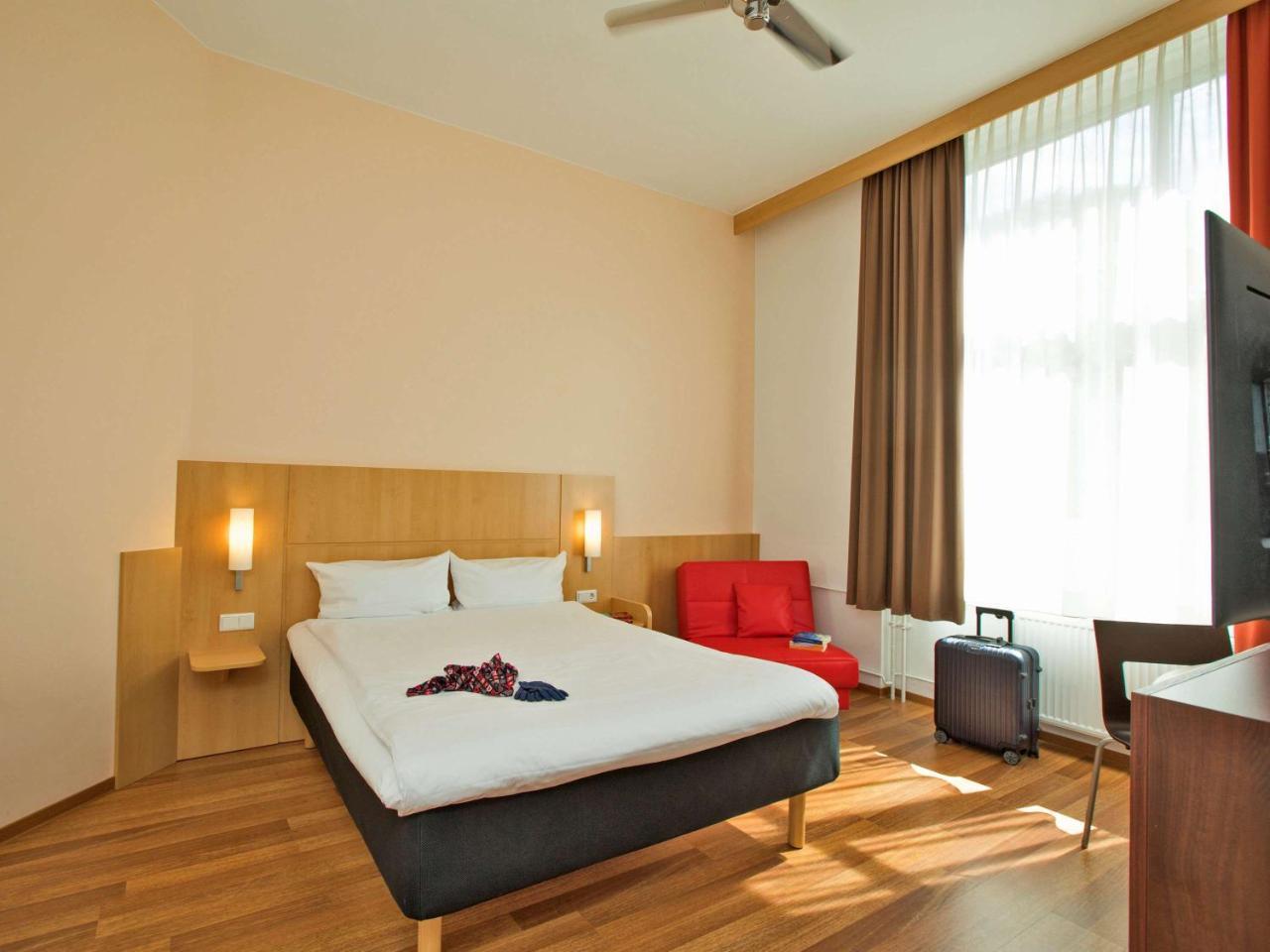 Ibis Berlin City Sud Экстерьер фото